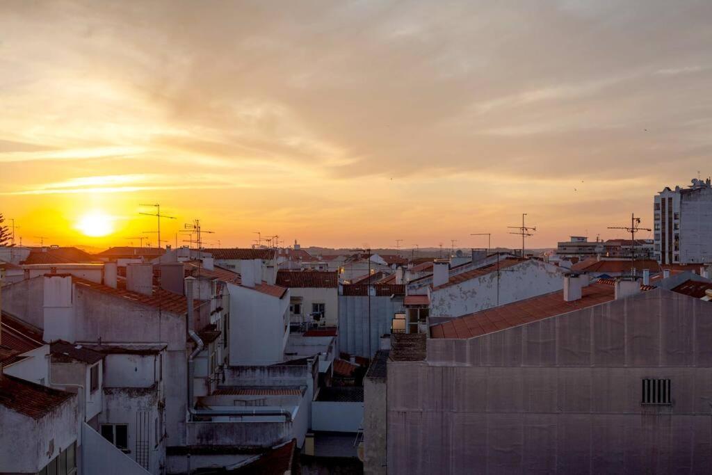 Penthouse Apartment, City Center 卡尔达斯达·赖尼亚 外观 照片